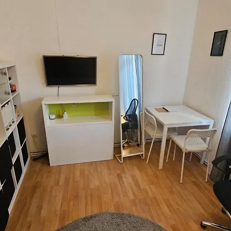Im M House *